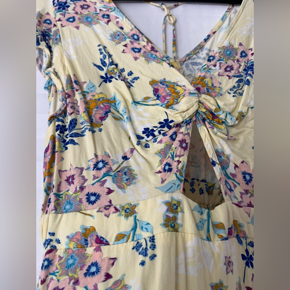 Floral Twist Front Cutout Maxi Dress - Yellow Floral size S - Picture 9 of 10